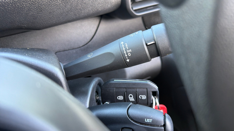 Peugeot Partner Long Diesel 850 1.5 BlueHDi 100 Professional Premium Crew Van